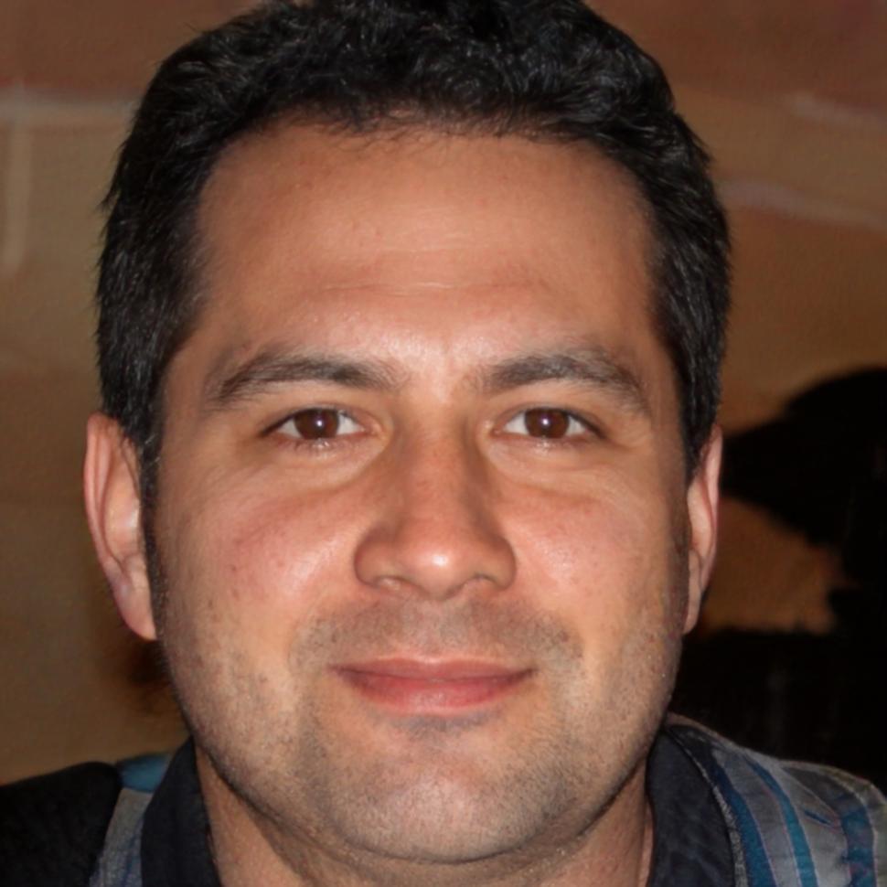 Vicente Paredes, Consultor Senior en Estabilidad Financiera